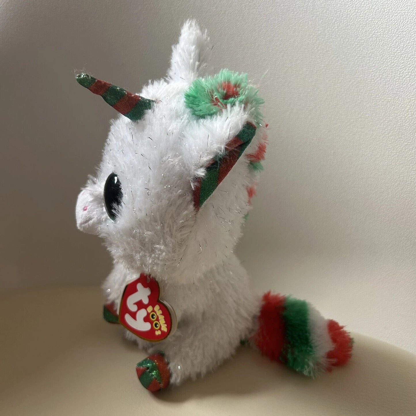 TY BEANIE BOOS SNOWFALL THE XMAS UNICORN - REGULAR SIZE