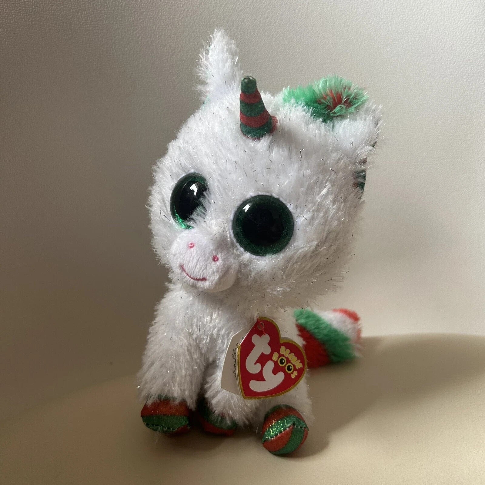 TY BEANIE BOOS SNOWFALL THE XMAS UNICORN - REGULAR SIZE